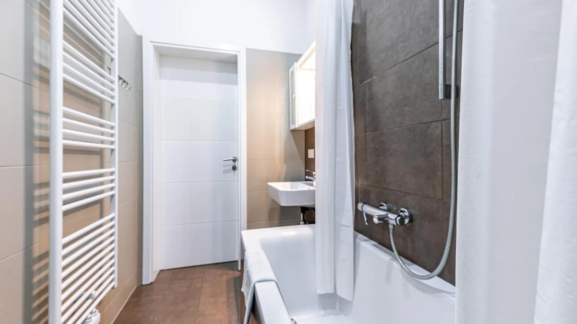 Ley City Apartments 1200 Vienna