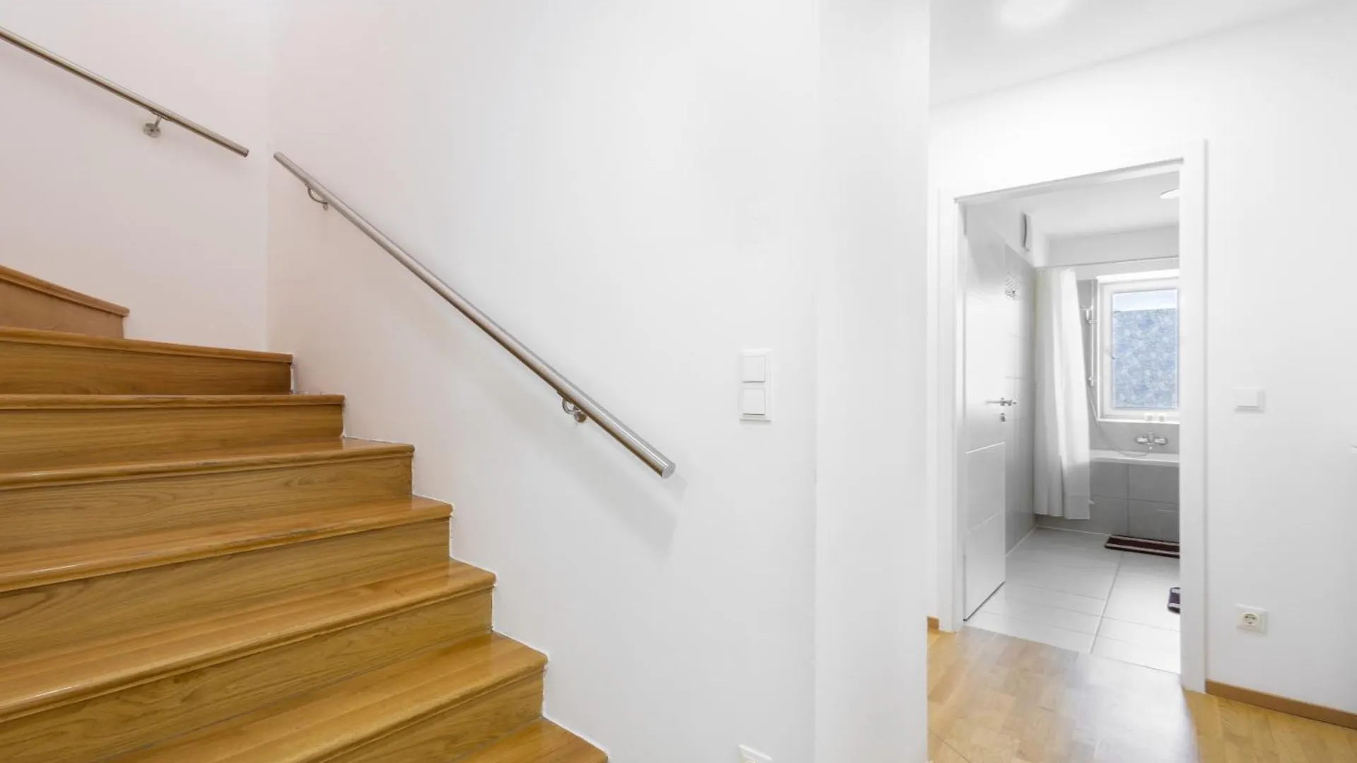 Ley City Apartments 1200 Vienna 0*,