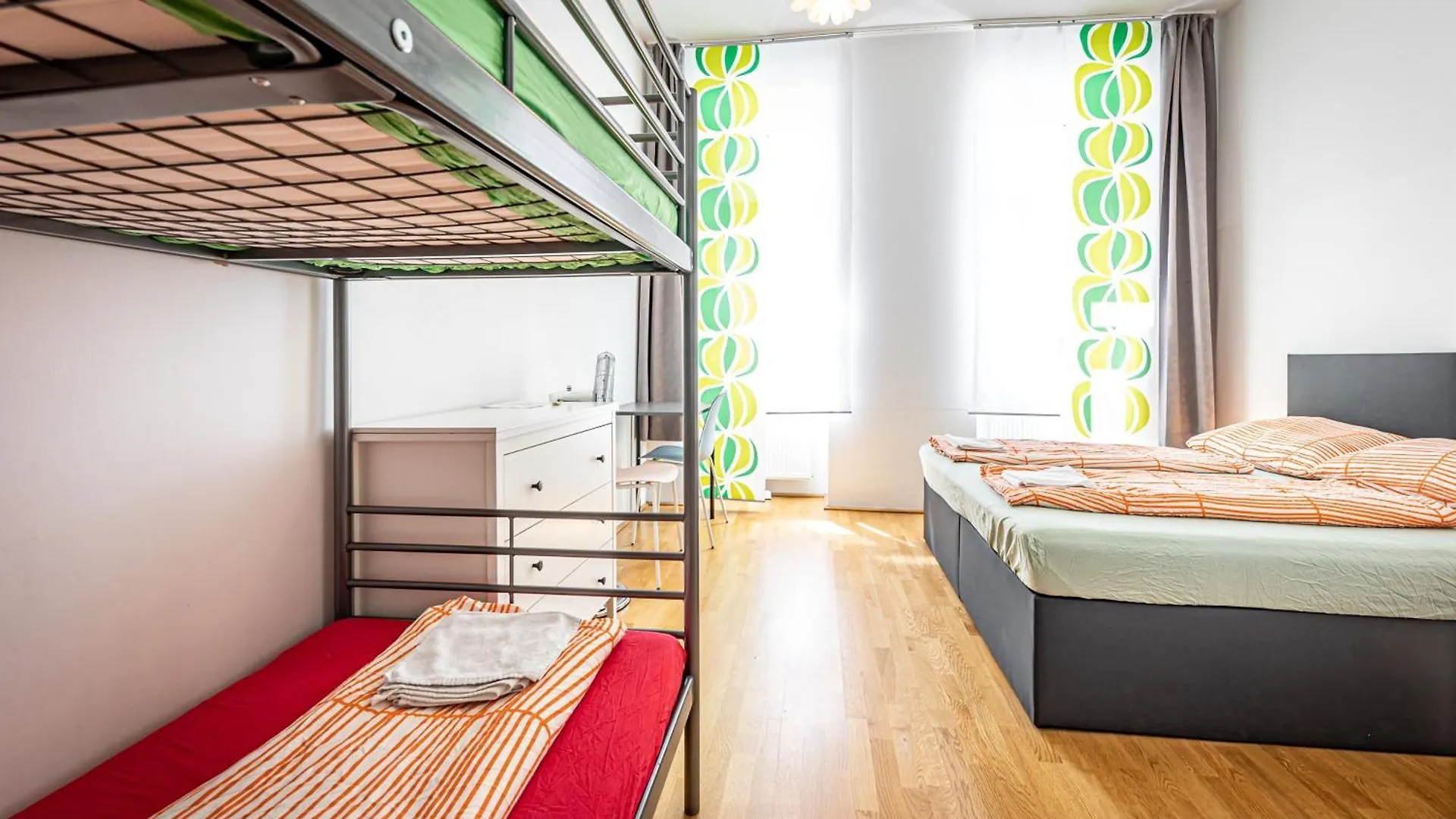 Ley City Apartments 1200 Vienna 0*,